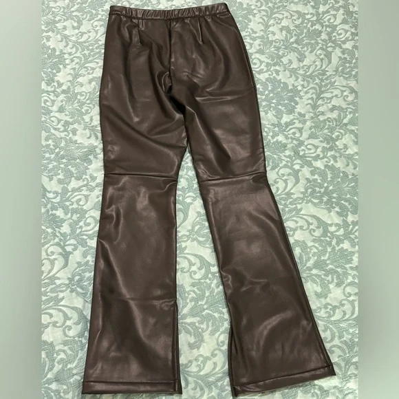 NWOT ASOS DESIGN skinny faux leather pants - Picture 4 of 4